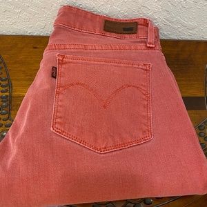 Levi's Unique Red Jeans, Size 27 curve‎
